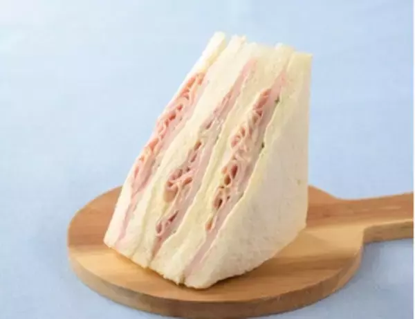 「今週新発売のローソンパンまとめ！『パンとエスプレッソと　しっとりフレンチトースト』、『ＭＩＬＫ監修　たっぷり生クリームサンド』など♪」の画像