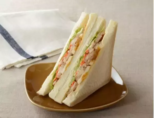 「今週新発売のローソンパンまとめ！『大ピンチずかん　こぼれるミルククリームパン』、『ホットサンド　チキン＆３種きのこ』など♪」の画像