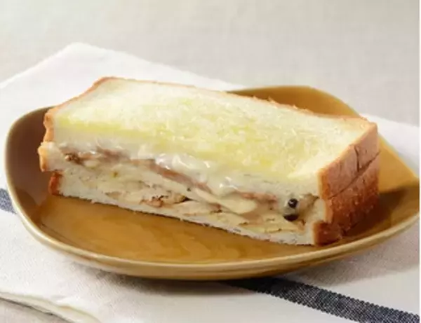 「今週新発売のローソンパンまとめ！『大ピンチずかん　こぼれるミルククリームパン』、『ホットサンド　チキン＆３種きのこ』など♪」の画像