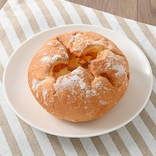 今週新発売のフランスパンまとめ！『黒ごまとクリームチーズのふわもちフランスサンド』、『ベーコンポテトフランス』など♪