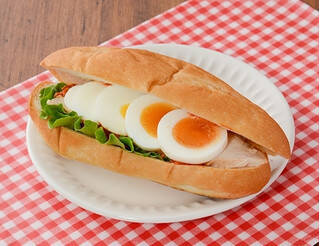 今週新発売のたまご味まとめ！『ハムたまごデニッシュ』、『ホットサンド　２個入テリヤキチキンたまご』など♪