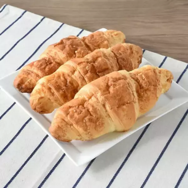 「今週新発売のファミマパンまとめ！『もちっと濃厚ミルクパンケーキ』、『生スコーン６個入　カフェラテ』など♪」の画像