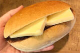 「生地・あんこ・バターが絶妙にマッチ♡『あんバターパン・ドーナツ』のトレンド「食べたい」人気ランキングTOP3」の画像1