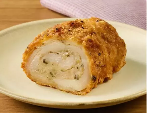「今週新発売のコンビニホットスナックまとめ！『揚げたこ焼き３個入り』、『じゅわっと香り立つ！若鶏のからあげ』など♪」の画像