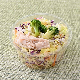 今週新発売のファミマお惣菜まとめ！『ふわもち食感のお好み焼き』、『たっぷり大根おろしの冷し揚げ出し豆腐』など♪