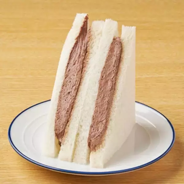 「今週新発売のファミマパンまとめ！『ダブルチョコサンド』、『生フランスフレンチトースト　はちみつ』など♪」の画像