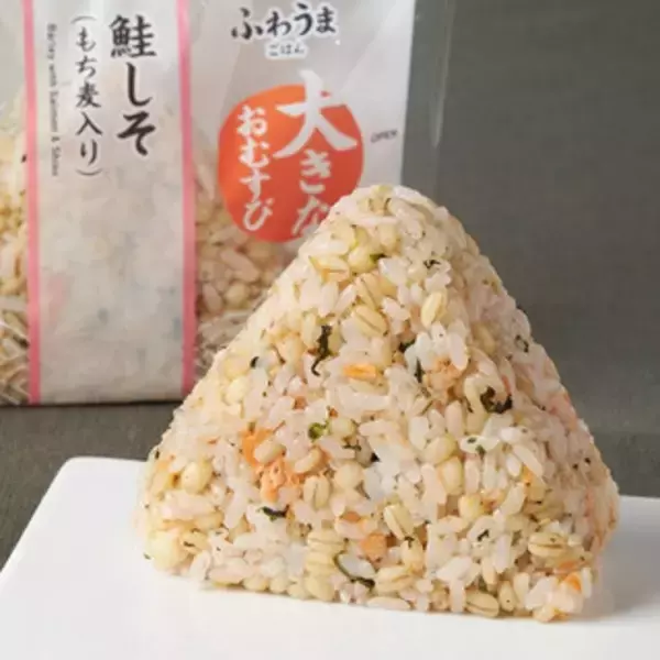 「今週新発売のファミマおにぎりまとめ！『ＳＰＡＭ　むすび　スクランブル明太子』、『しそわかめおむすび　三陸産わかめ使用』など♪」の画像