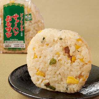 今週新発売のファミマおにぎりまとめ！『ＳＰＡＭ　むすび　スクランブル明太子』、『しそわかめおむすび　三陸産わかめ使用』など♪