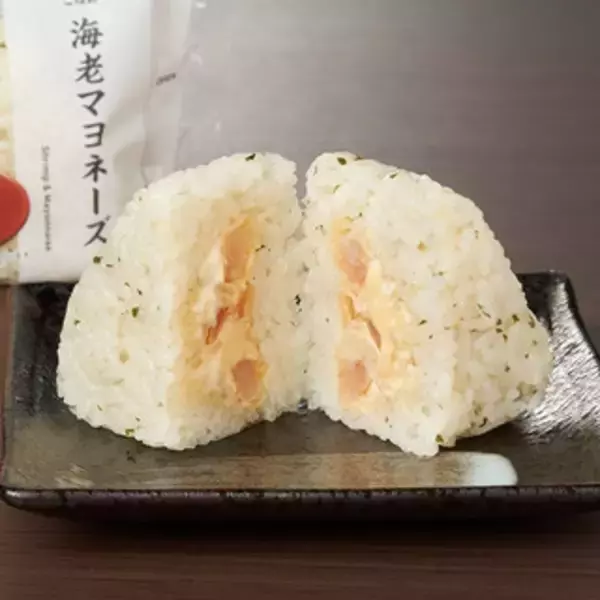 「今週新発売のファミマおにぎりまとめ！『ＳＰＡＭ　むすび　スクランブル明太子』、『しそわかめおむすび　三陸産わかめ使用』など♪」の画像