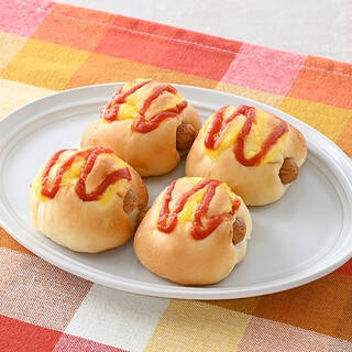 今週新発売のファミマパンまとめ！『ふんわりブールパン　コーヒー』、『ハムたまランチＢＯＸ』など♪