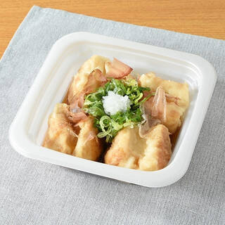 今週新発売のファミマお惣菜まとめ！『バジルソースのポテトグラタン』、『ハーブ＆スパイス使用直火焼きラム』など♪