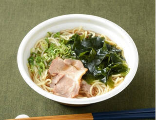 今週新発売の醤油味まとめ！『お取り寄せＮＩＰＰＯＮ　北海道産花咲ガニだし醤油ラーメン』、『ザクじゅわチキン　旨だし醤油味』など♪