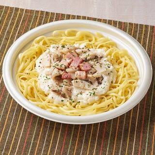 今週新発売のコンビニパスタまとめ！『生パスタ　たらこクリーム　海老と大葉とシラス』、『あさりときのこのスープパスタ』など♪