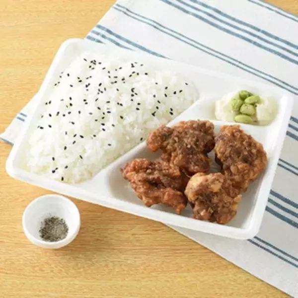 「今週新発売のファミマお弁当まとめ！『あったかスープごはん　参鶏湯』、『厚切りハムカツ＆甘辛鶏から揚げ弁当』など♪」の画像