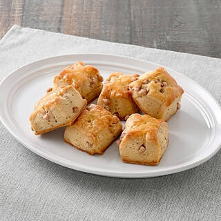 今週新発売のファミマパンまとめ！『ダブルホイップメロンパン』、『大きなサンドイッチ　たまごづくし』など♪