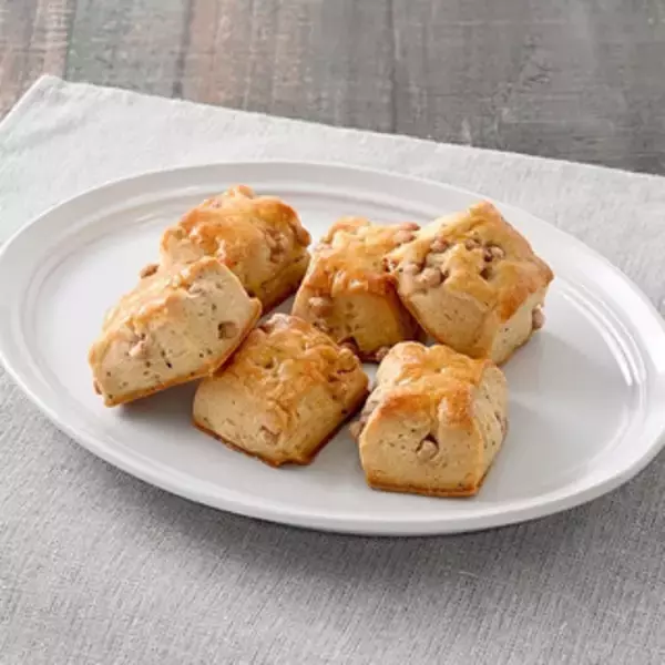 「今週新発売のファミマパンまとめ！『ダブルホイップメロンパン』、『大きなサンドイッチ　たまごづくし』など♪」の画像