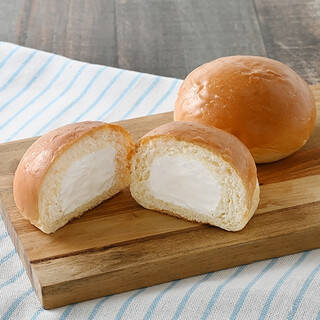 今週新発売のファミマパンまとめ！『ダブルホイップメロンパン』、『大きなサンドイッチ　たまごづくし』など♪