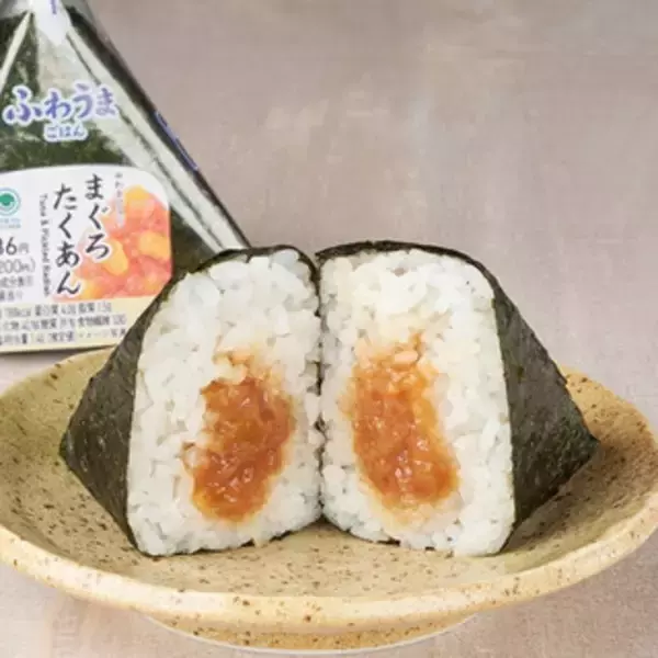 「今週新発売のファミマおにぎりまとめ！『大きなおむすび　鮭高菜』、『だし入り醤油ご飯　海苔佃煮　昆布入り』など♪」の画像