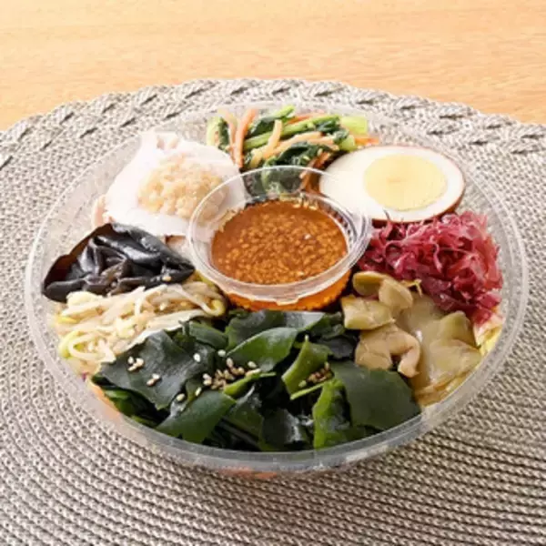 「今週新発売のたまご味まとめ！『ガツンとにんにく　とろっと煮たまご』、『ミニロールたまごサラダ＆ハムチーズ』など♪」の画像