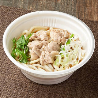 今週新発売のうどんまとめ！『北海道産昆布だし使用わかめうどん』、『クリームのコクとだしの旨み　カルボナーラうどん』など♪