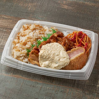 今週新発売のコンビニ寿司・コンビニ弁当まとめ！『おろし海鮮かき揚げ丼』、『あったかスープごはん　参鶏湯』など♪