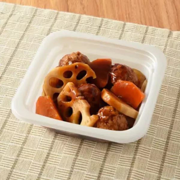 「今週新発売のファミマお惣菜まとめ！『たんぱく質１６．４ｇチーズ入りチキンロール　スモーク』、『豆腐スティック　バナナ味』など♪」の画像