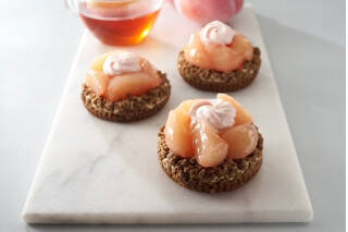 今週新発売のスターバックスコーヒーまとめ！『桃ＭＯＲＥ　フラペチーノ』、『クッキー＆クリームドーナツ』など♪