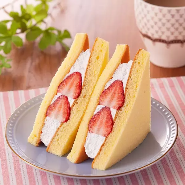 「ファミマデザートランキング！2019年初の第1位は数量限定品のアレ！」の画像