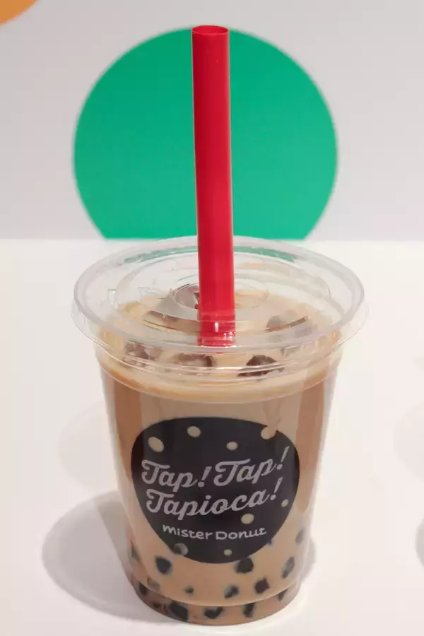 「【実食レポ】ミスド新作！タピオカドリンク4種は味つきタピオカ入り！」の画像