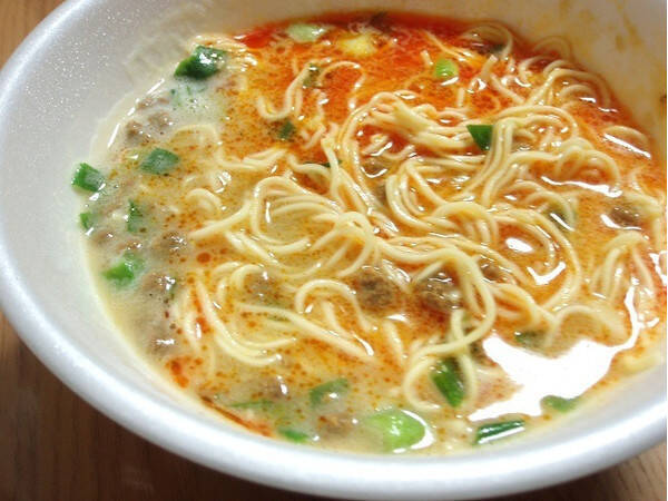 コクと旨みが広がる！高カロリーカップラーメン5選
