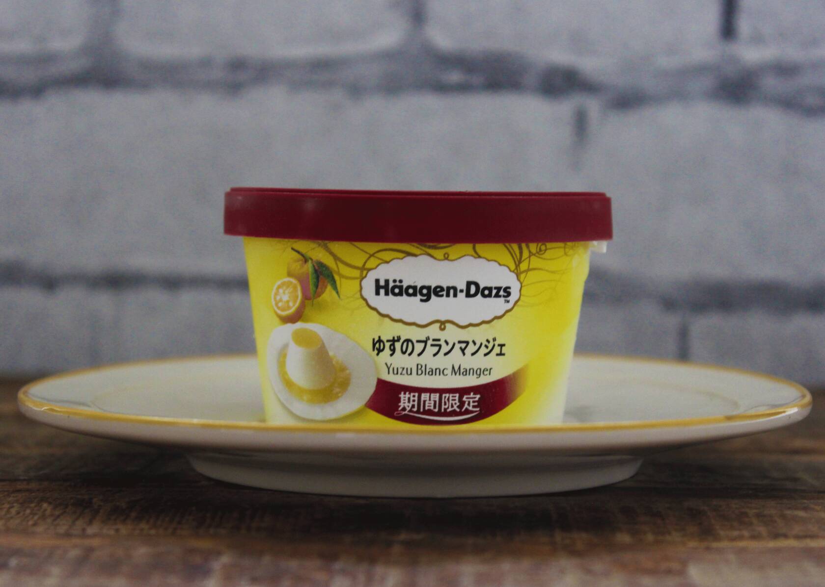 ハーゲンダッツ新作「ゆずのブランマンジェ」ミルクの濃厚感がたまらない！