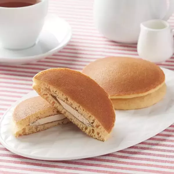 「ファミマ今週の新商品6選☆らぽっぽファーム監修のスナックやほろ苦風味のカフェオレパンケーキなど！」の画像