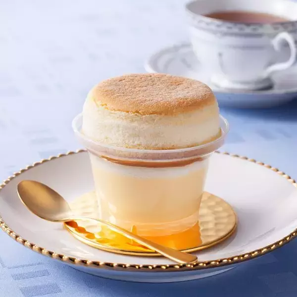 「ファミマ今週の新商品6選☆らぽっぽファーム監修のスナックやほろ苦風味のカフェオレパンケーキなど！」の画像