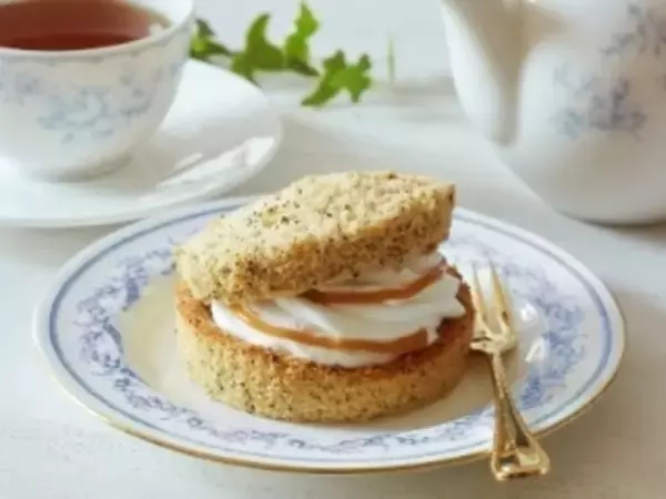 「ファミマ・ローソン、ふんわり紅茶vs.みっしりショコラのケーキ対決！：今週のコンビニスイーツランキング」の画像