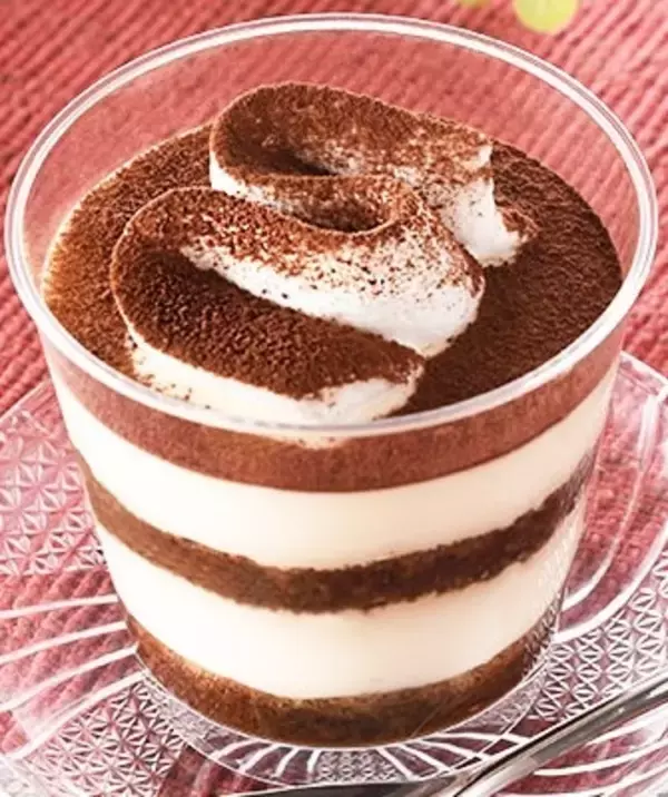 「ファミマスイーツおすすめ人気ランキングBEST10！新感覚の濃厚プリンやパンケーキなど♪」の画像