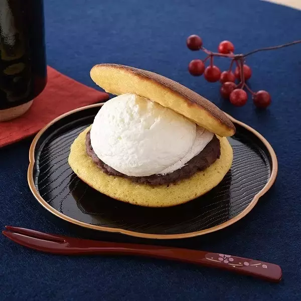 「ファミマスイーツおすすめ人気ランキングBEST10！新感覚の濃厚プリンやパンケーキなど♪」の画像