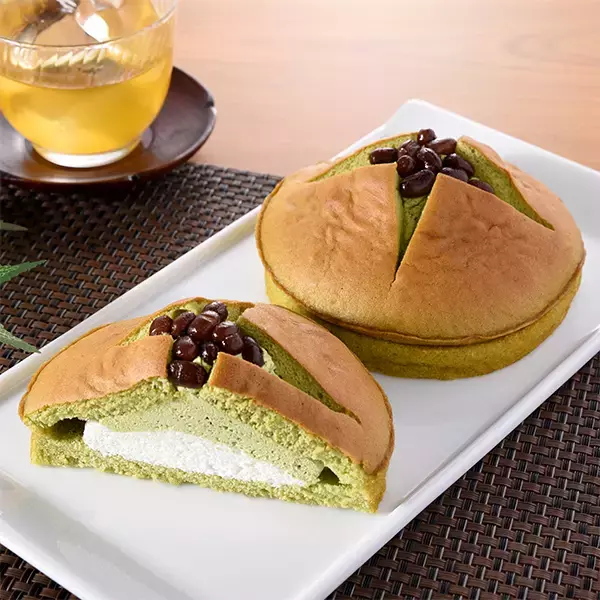 「ファミマ今週の新商品6選！なめらかトロトロチョコバナナ味に濃厚抹茶など♪」の画像