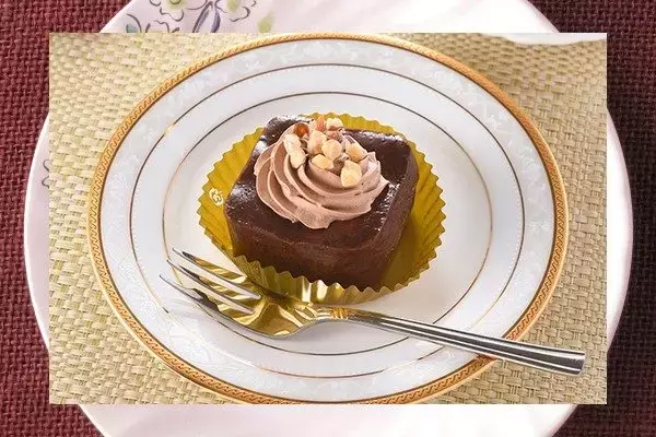 「セブン新作スイーツ！ほろ苦さ漂わせたもっちり＆なめらか！：今週のコンビニスイーツランキング」の画像