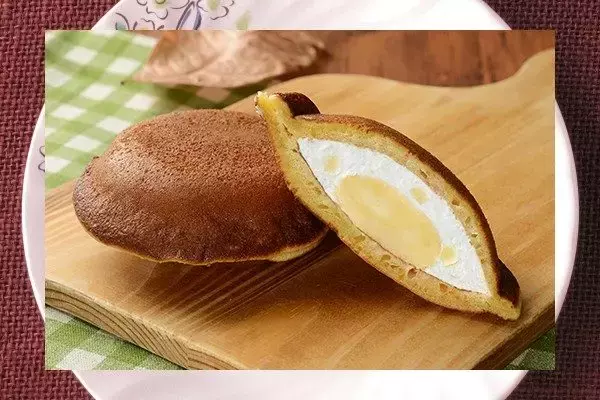 「セブン・ローソンどらどら対決！鎬を削るかぼちゃとチーズ！：今週のコンビニスイーツランキング」の画像