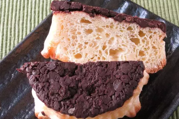 「ファミマ・ローソン、ザクジャクジャリッと歯ざわり軽快小気味よし！：今週のコンビニパンランキング」の画像