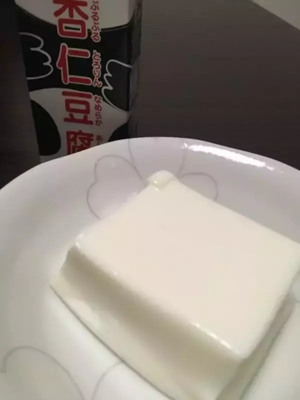 「【KALDIスイーツ決定版】キュートなパッケからぷるぷる杏仁！」の画像