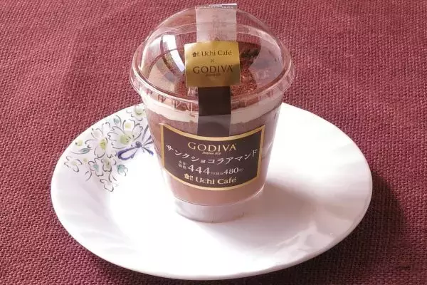 「ファミマ vs. ローソン！ハイブリッド・重層ショコラ対決！：今週のコンビニスイーツランキング」の画像