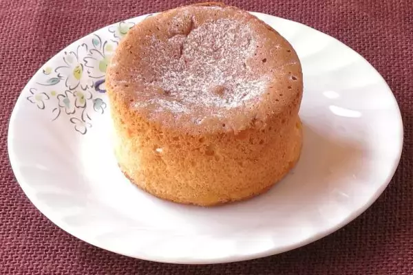 「ファミマ vs. ローソン！ハイブリッド・重層ショコラ対決！：今週のコンビニスイーツランキング」の画像