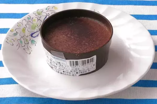 「＼ローソンスイーツを食レポ♪／新食感！もったり濃厚ティラミスをブリュレにしたらこうなった！」の画像