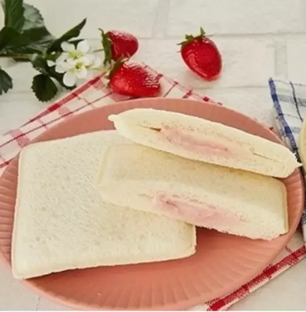 「今週新発売のいちご味まとめ！」の画像