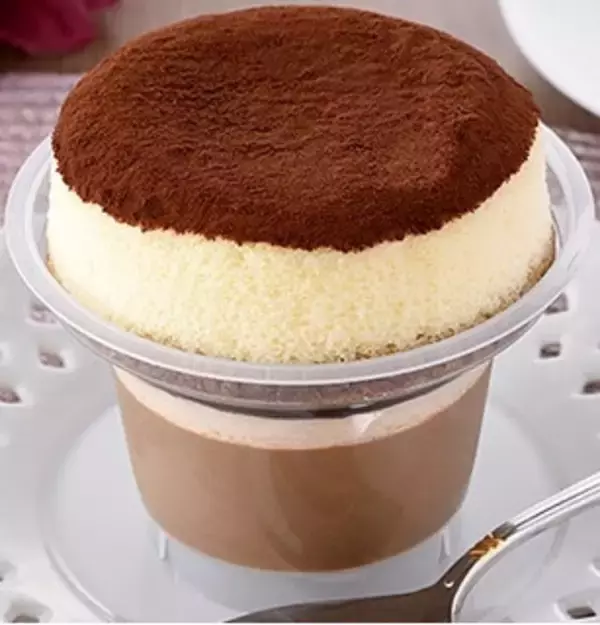 「今週新発売のファミマスイーツまとめ！とろけるクリームわらび餅から、白桃フルーツ大福まで♪」の画像