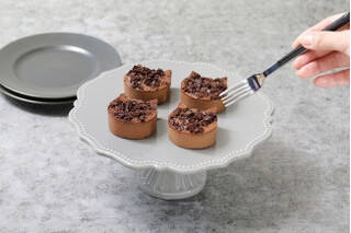 今週新発売のケーキ！ローソン 飲むパンケーキなど♪