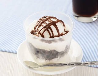 今週新発売のローソンスイーツまとめ！おぼれる程のクリーム!?『おぼれクリームのパンケーキ』から、『おぼれクリームのチョコブラウニー』まで♪