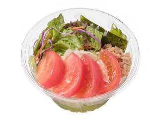 今週新発売のトマトまとめ！『冷し旨塩トマトラーメン』、『古川なすと挽肉のピリ辛トマトソースパスタ』など♪