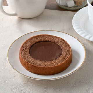 今週新発売のファミマスイーツまとめ！『生カヌレケーキ　紅茶』、『凍ったまま食べるパイコロネ』など♪